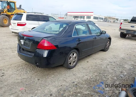 2006 Honda Accord 2.4 Se z USA, uszkodzony, nr VIN 1HGCM56376A021139